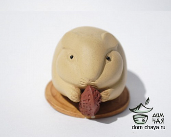 Фигурка Грызун с арахисом #11