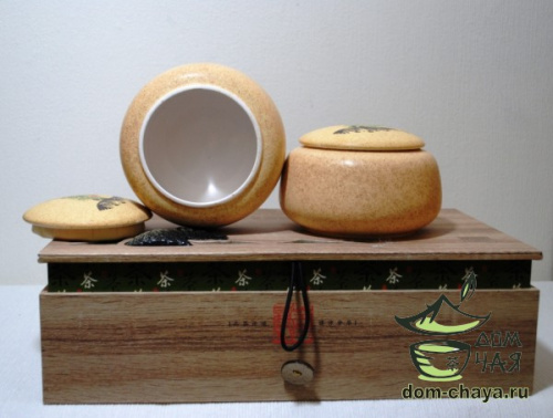 Подарочная коробка из дерева, с 2 фарфоровыми чайницами