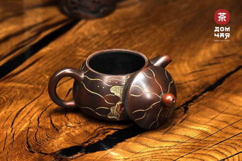 Авторский Чайник из Гуанси "Лотос с Карпами" #269, 160мл.