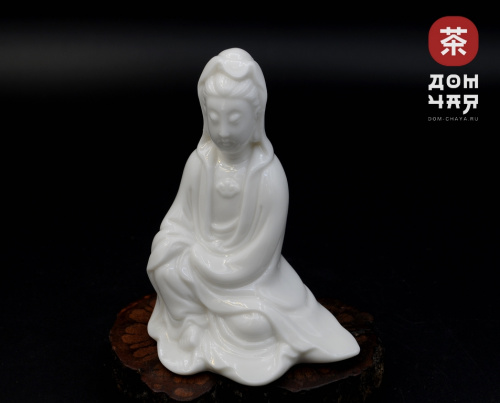 Фигурка Фарфор «Богиня Милосердия Гуань Инь»
