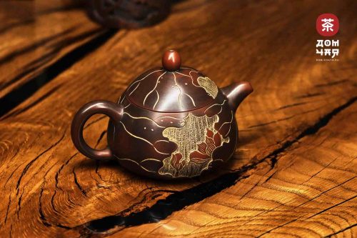 Авторский Чайник из Гуанси "Лотос с Карпами" #269, 160мл.