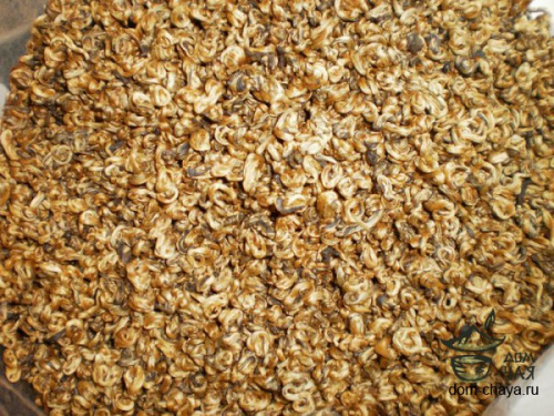 Цзинь Сы Дянь Хун (в подарочной банке)